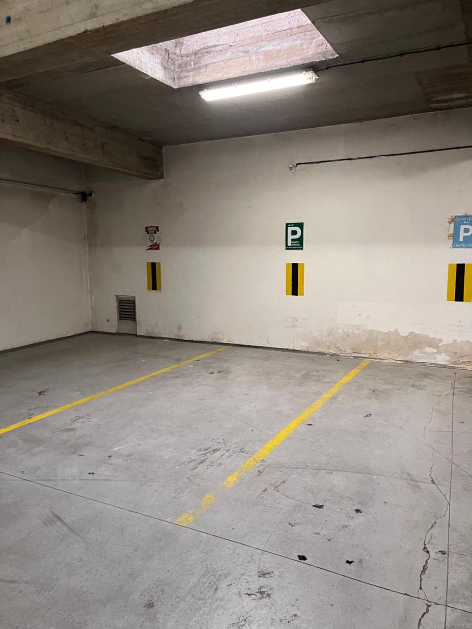 City Centre Apartment With Parking Praga Zewnętrze zdjęcie